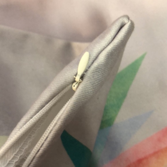 Set of two pillowcases with zipper closures Kess in-house artist designs 19 x 19 - Picture 3 of 4